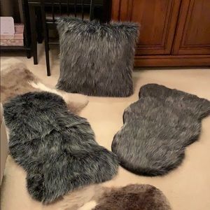 BUNDLE Faux Fur Pillow with matching rugs.